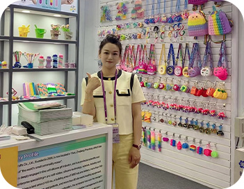 Yiwu Yuefa Artes y Oficios Co., Ltd